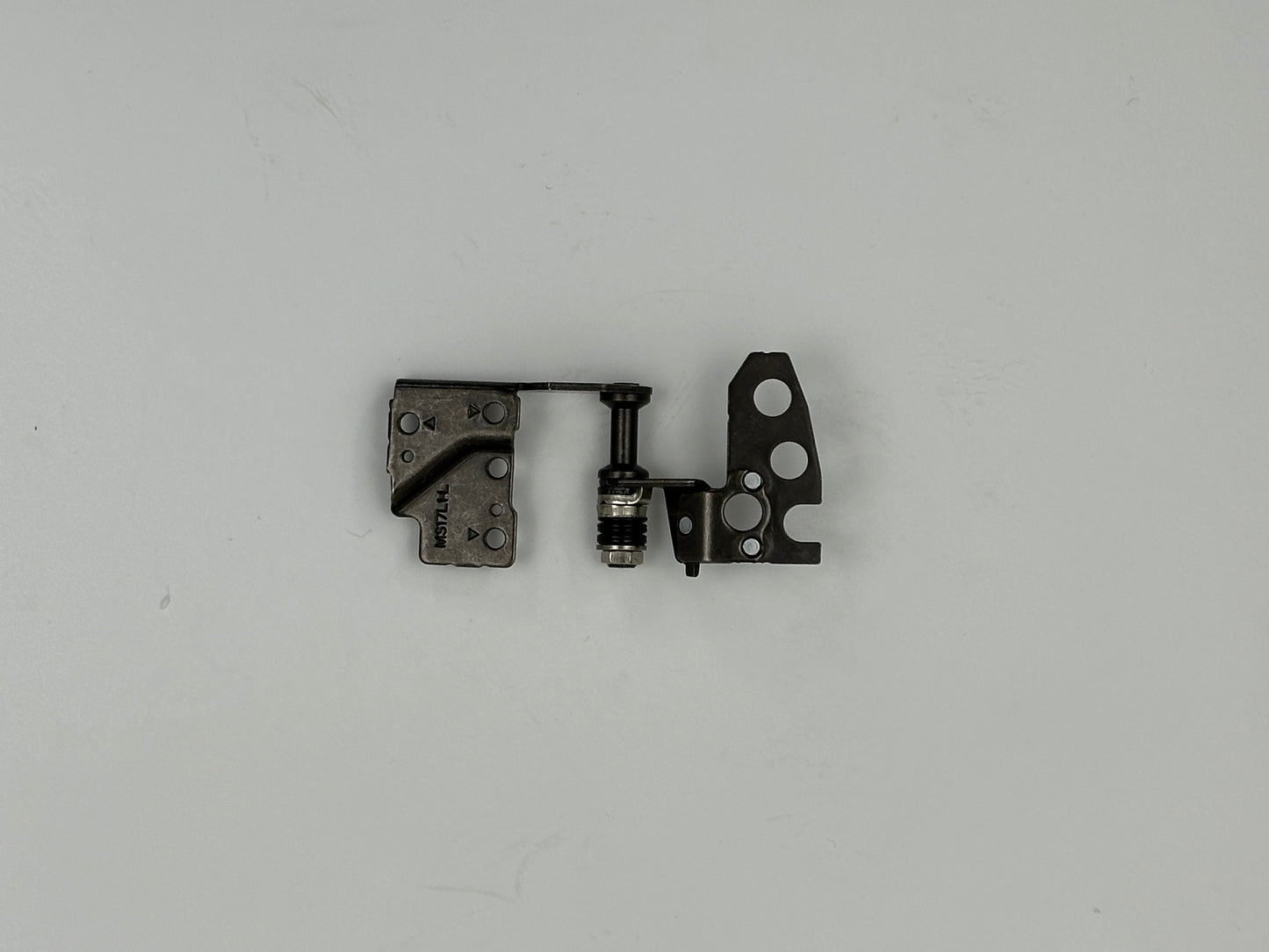 MSI HINGE BRACKET-LEFT (E2M-7L10614-G60)